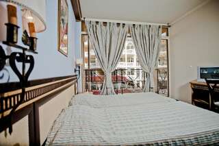Курортные отели Atrium Beach Hotel - All Inclusive Елените Двухместный номер с 1 кроватью и видом на парк (для 2 взрослых и 1 ребенка в возрасте до 11 лет)-4